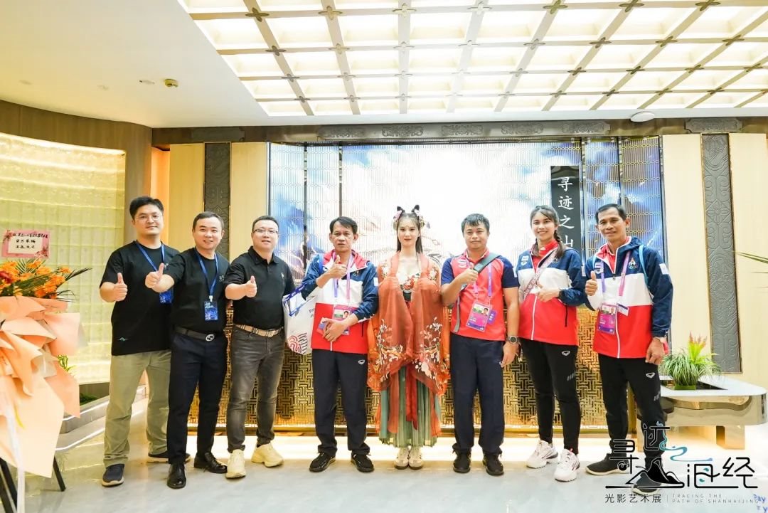多國亞運代表團到訪，杭州這場“光顯秀”火了
