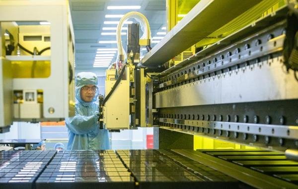 G6高分辨率新型顯示噴印裝備完成組裝